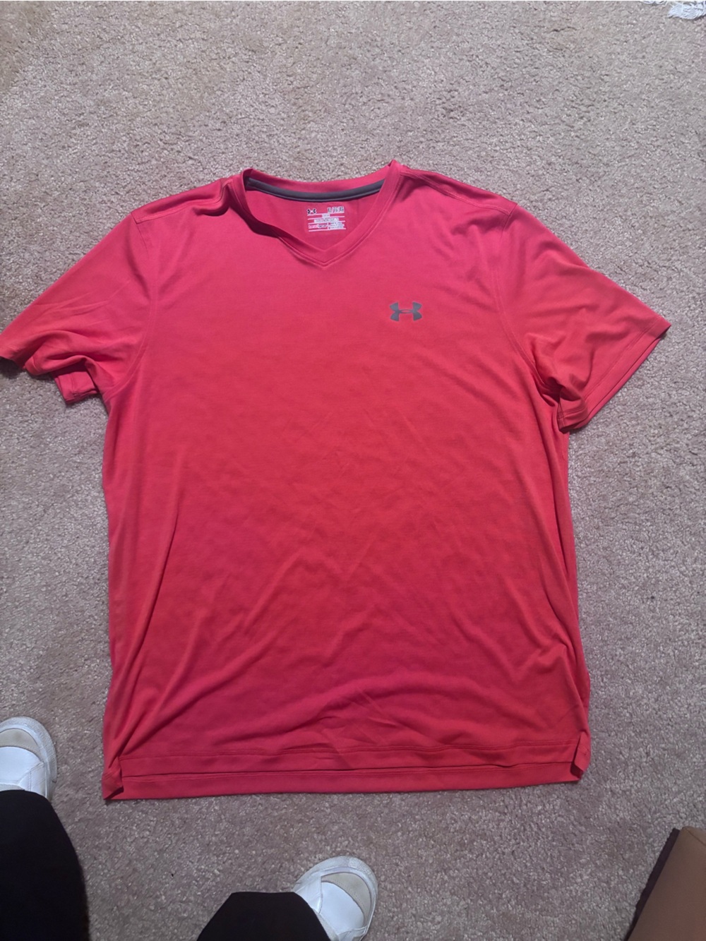 Under Armour Red V-Neck Men’s Short Sleeve Shirt